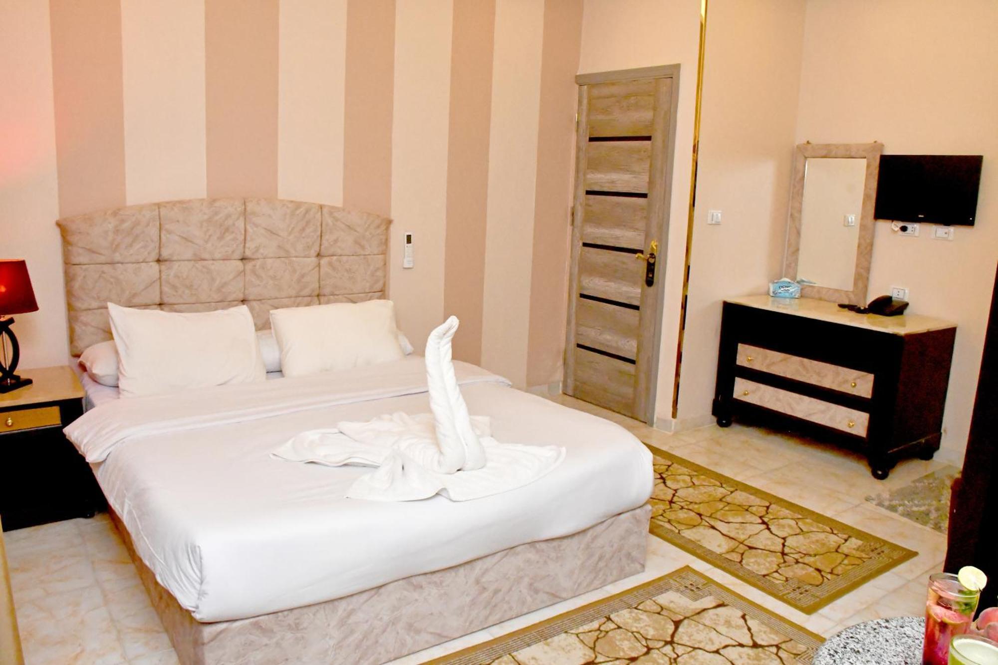 Nun Pyramids Hotel Kafret el-Gabal Δωμάτιο φωτογραφία